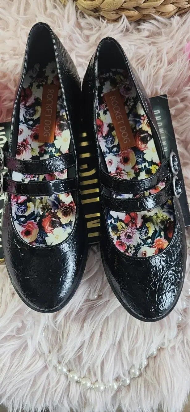 Rocket Dog Black Faux Patent Leather Mary Jane Ballet Flat Women Shoes 8.5